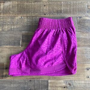 Athleta Embossed Mesh Racer Run 4” Shorts